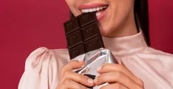 7 Hal Unik Ini Bisa Bikin Kamu Awet Muda Lho, Salah Satunya Makan Dark Coklat?