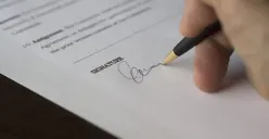 Mengungkap Kepribadian Seseorang dari Tanda Tangan, Cari Tahu Kamu Sosok yang Berhati-hati atau Penuh Ambisi?