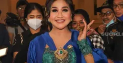Rahasia Awet Muda ala Paramitha Rusady, Pelantun Nostalgia SMA yang Masih Tetap Fresh dan Mulus