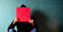 6 Tanda Kamu Memiliki Self-Esteem yang Rendah, Selalu Memandang Negatif Diri Sendiri Jadi Salah Satunya