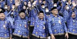 Tak Hanya Gaji Pokok, Ini Keuntungan yang Bisa Kamu Dapat Jika Jadi PNS, Tertarik?