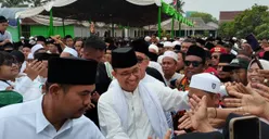 Anies Soroti Harga Beras dan Uang yang Tak Sampai ke Petani, Didukung Santri dengan Sorakan Anies Presiden 