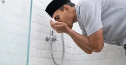 Menelan Air saat Berkumur dalam Wudhu Apakah Membatalkan Puasa? Simak Jawabannya