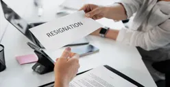 5 Tanda Kamu Sudah Harus Resign dari Pekerjaan, Lingkungan Toxic Bikin Ngga Nyaman