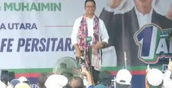 Kampanye di Wilayah Tanah Merah, Paslon Anies Baswedan-Muhaimin Iskandar Menerima Selendang Bayi, ini Artinya