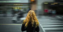 5 Tanda Kamu adalah Orang dengan Pribadi Rendah Diri, Kamu Termasuk Salah Satunya?
