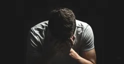 5 Tanda Kamu sedang Menghancurkan Mental Diri Sendiri, Tak Enakan Salah Satunya!