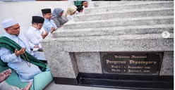 Anies Baswedan dan Cak Imin ke Makam Pangeran Diponegoro di Makassar, Inilah Nama Lengkap Pahlawan Nasional
