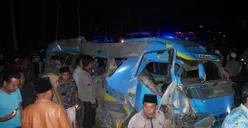 Mobil Elf Tertabrak Kereta Api Probowangi di Lumajang, 11 Orang Meninggal Dunia