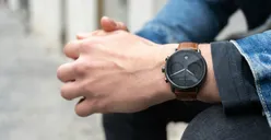 Psikologi dan Watak Orang yang Pakai Jam Tangan di Sebelah Kiri, Ternyata Sosok Seperti Ini!