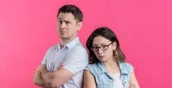 5 Tanda Tersirat Teman atau Pasanganmu Sedang Tidak Baik-Baik Saja, Cek Kondisi Mereka Sekarang!