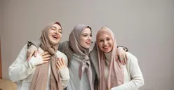 7 Tanda Kamu adalah Wanita Berkarisma, Pantas Banyak Orang Menyukaimu Tanpa Alasan