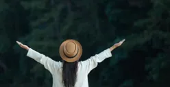 7 Kebiasaan Sederhana yang Bikin Hidup Lebih Tenang Meski Banyak Masalah dan Tuntutan, Apa Saja?