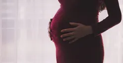 Hukum Puasa Ramadhan Bagi Ibu Hamil dan Menyusui, Yang Benar Qadha atau Cukup Bayar Fidyah? 