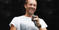 Masih Ingat Ide Unik Chris Martin Bikin Judul Lagu Coldplay Pakai Emoji? Ini Dia Maknanya, Jangan Sampai Salah