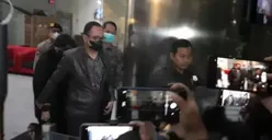 Potret Rafael Alun dan Istrinya Memilih Bungkam Saat Keluar dari Gedung KPK Usai Jalani Pemeriksaan 12 Jam