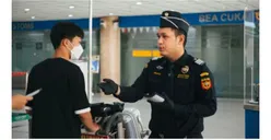 Terjadi Lagi, Netizen Curhat Kena Palak Bea Cukai Hingga Jutaan Rupiah Saat Ambil Piala dari San Fransisco