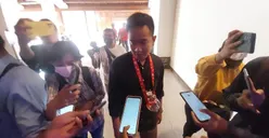 Dilihat Jutaan Kali, Foto Anies Baswedan Masuk Selokan Diupload Gibran: Saya Maksudnya Bercanda
