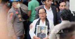 Momen Emosional Ibunda Yosua Ucapkan Terima Kasih saat Hakim Jatuhkan Vonis Mati Ferdy Sambo