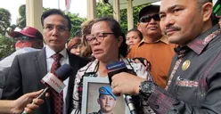 Alasan Pilu Rosti Simanjuntak Selalu Bawa Foto Yosua di Sidang Vonis Ferdy Sambo Cs, Terkenang Pesan Anaknya!