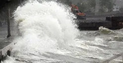 BMKG Beri Peringatan Gelombang Tinggi Air Laut, Ramalan Hard Gumay Menjadi Nyata?