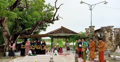 Ziarah Ternyata Merupakan Wujud Ketaatan Kepada Allah, Simak Penjelasan Putra Mbah Moen Berikut Ini!
