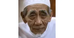 Mbah Moen Bongkar Tips Hadapi Kesusahan dengan Mencontoh Nabi Ayyub, Ternyata Ini yang Perlu Dilakukan!