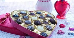 Bolehkah Memberi Coklat di Hari Valentine Menurut Islam? Begini Penjelasannya
