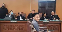 Pasal 51 KUHP Bikin Richard Eliezer Tidak Bisa Dipidana? Fans Joshua: Nggak Adil Dia Terlibat dan Ikut Nembak!