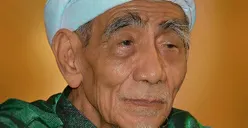 Sudah Kerja tapi Rezeki Masih Seret dan Hutang Banyak? Mbah Moen Beri Kunci agar Pekerjaan Lancar Penuh Berkah