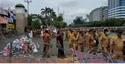Kepala Desa Berbondong-bondong Demo di Gedung DPR, Tuntut Masa Jabatan yang Dinilai Terlalu Singkat