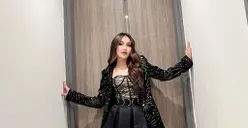 Kostum Manggung Ayu Ting Ting Disebut Bak Jisoo BLACKPINK, Warganet Ribut Beri Komentar: Definisi Maksa!