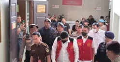 Jalani Sidang Perdana, Keluarga Beri Dukungan Shane Lukas, Kompak Pakai Kaos Stay Strong #pray4shane