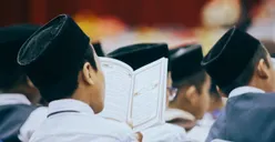Ini Pahala yang Didapat dari Baca Al-Quran di Bulan Ramadan Kata Ustaz Adi Hidayat: Berkali-kali Lipat