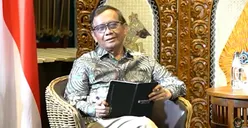 Kompak Ingin Perbaiki Birokrasi dari Korupsi, Mahfud MD: Sri Mulyani sendiri Nggak Akan Kuat