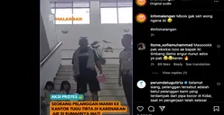 Viral Aksi Protes Pelanggan yang Mandi di Kantor Perumda Tugu Tirta Malang Gara-gara Air di Rumah Mati