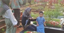 Gala Sky Suruh Wartawan Diam Saat Ziarah ke Makam Vanessa Angel dan Bibi, Netizen: Diasuh Orang yang Tepat