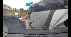 Waduh! Bus BPK RI Terciduk Serobot Antrean di Jalan Tol, Begini Reaksi Warganet