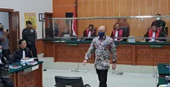 Manfaatkan Jabatan, Irjen Teddy Minahasa Dituntut Pidana Mati oleh JPU