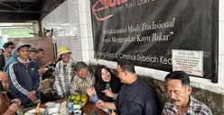 Berkunjung ke Kota Garut, Jawa Barat, Capres Pilpres 2024 Anies Baswedan Pesan Menu Kuliner Ini untuk Sarapan