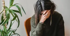 7 Tanda Kamu Telah Merugikan Diri Sendiri, Stop Kebiasaan Buruk Ini Agar Hidup Lebih Damai