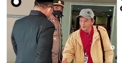Viral Ketua DPRD Luwu Timur Tolak Jabat Tangan dengan Warga, Netizen: Pas Pemilu Beda Lagi