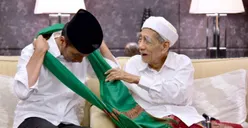 Jangan Takut, Mbah Moen Ungkap Kiamat Tidak akan Terjadi Jika di Dunia Masih Ada Orang Lakukan Ini