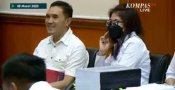 Chat WA dengan ‘My Jenderal’ Teddy Minahasa Terbongkar, Mami Linda Senyam-senyum saat Sidang, Cie Nostalgia?