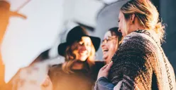 6 Tanda Kamu Orang yang Punya Positive Vibes, Pancarkan Aura Positif Tulus dari Hati Tanpa Dibuat-buat
