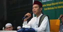 Lagi Makan Sahur Tiba-tiba Azan Berkumandang, Puasa Batal Tidak? Simak Begini Penjelasan Ustaz Abdul Somad!