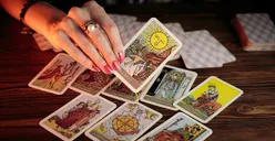 Ramalan Tarot Hari Ini Kamis 22 September 2022: Aries Begitu Misterius, Scorpio Berada di Persimpangan Jalan