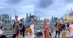 Ranah Minang Sumatera Barat , Ada Event Jam Gadang Fashion Week yang Tak Kalah Kece dari Citayam Fashion Week