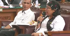 Terpopuler! Inilah Pertanyaan Febri Diansyah Pengacara Putri Candrawathi yang Bikin Ibunda Brigadir J Menangis
