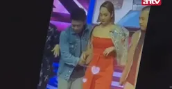 Ariel Noah Sentuh Perut Buncit BCL yang Diduga Hamil, Pakar Ekspres: Punya Hubungan Spesial